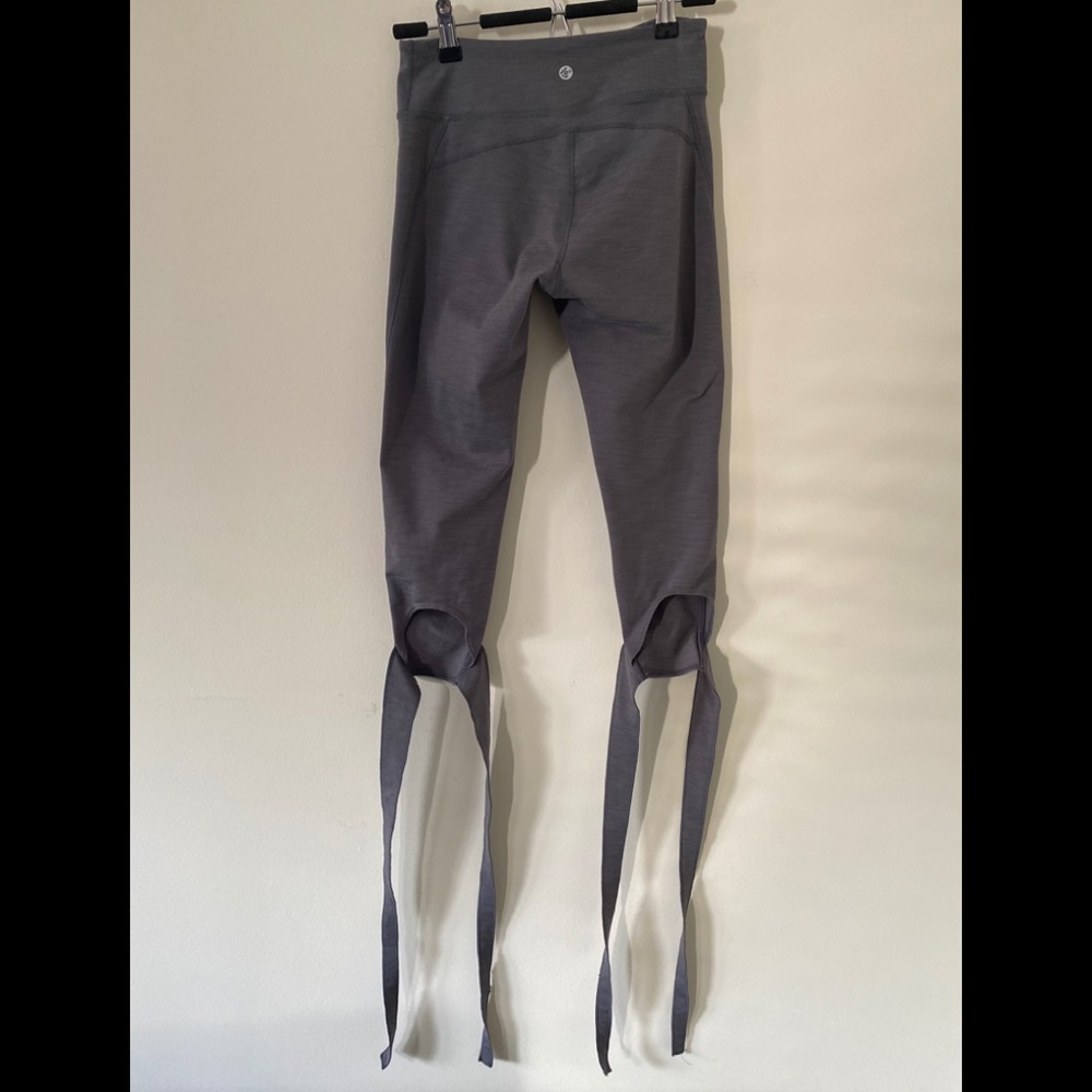 Manduka Yoga Flux Tie Leg Gray Leggings Sz XS - Picture 7 of 7
